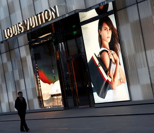LVMH LUXURY OUTLOOK ANALYSIS